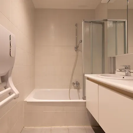 Apartment In Near The *