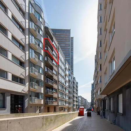 Apartment In Near The *