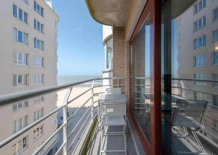 In Near The דירה אוסטנדה